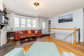 73 Winfield St in Dedham, MA - Building Photo - Building Photo