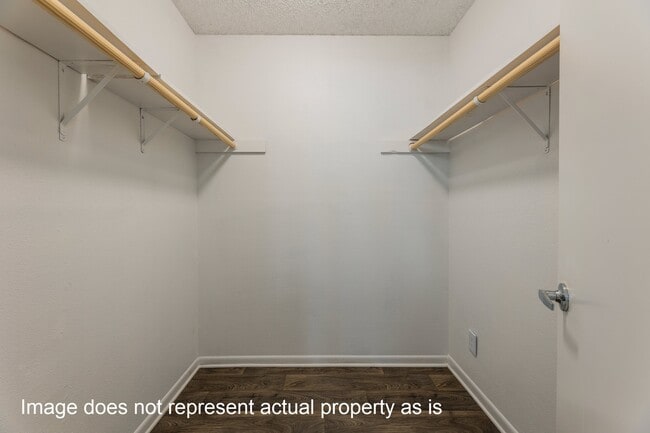 2102 Place Rebecca Ln