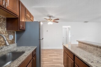 818 NE 14th Pl in Fort Lauderdale, FL - Building Photo - Building Photo