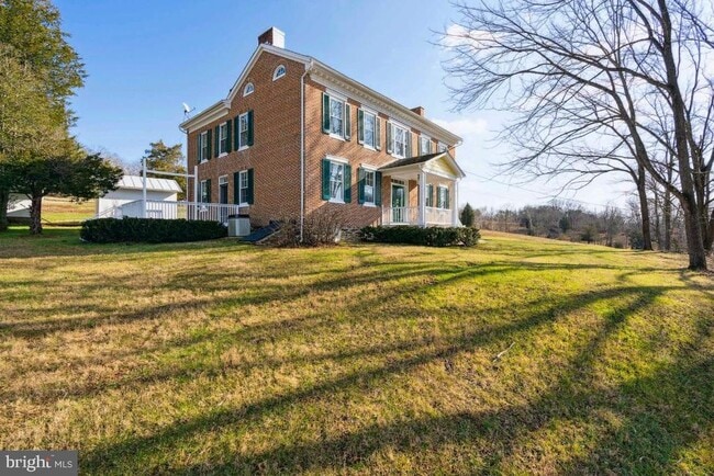 15615 Falls Rd in Sparks Glencoe, MD - Building Photo - Building Photo