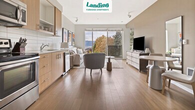 3705 N Overlook Blvd, Unit 1-602.660396 in Portland, OR - Building Photo - Building Photo