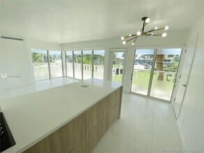 2755 NE 28th Ave-Unit -C1 in Lighthouse Point, FL - Building Photo - Building Photo