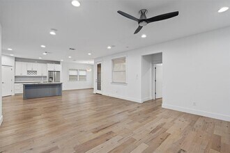 5415 Woodview Ave in Austin, TX - Building Photo - Building Photo