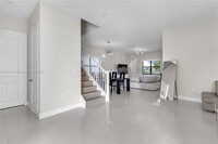 17571 SW 46th St in Miramar, FL - Foto de edificio - Building Photo