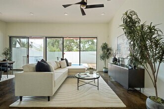 2017 Kinney Ave in Austin, TX - Building Photo - Building Photo