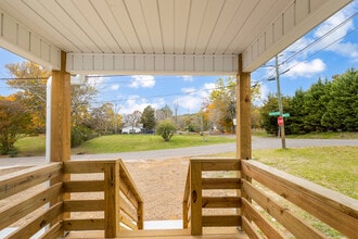 6900 Seaver Dr NW in Knoxville, TN - Building Photo - Building Photo