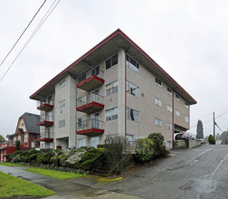 1114 Pacific Ave in Everett, WA - Foto de edificio - Primary Photo