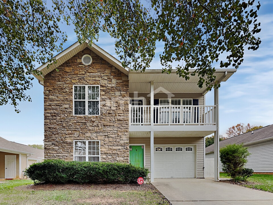 188 Cameron Way Cir in Winston-Salem, NC - Building Photo