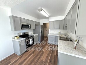2713 Hearthwood Ln in Colorado Springs, CO - Building Photo - Building Photo