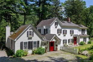 31 Kittredge Dr in Carmel, NY - Building Photo