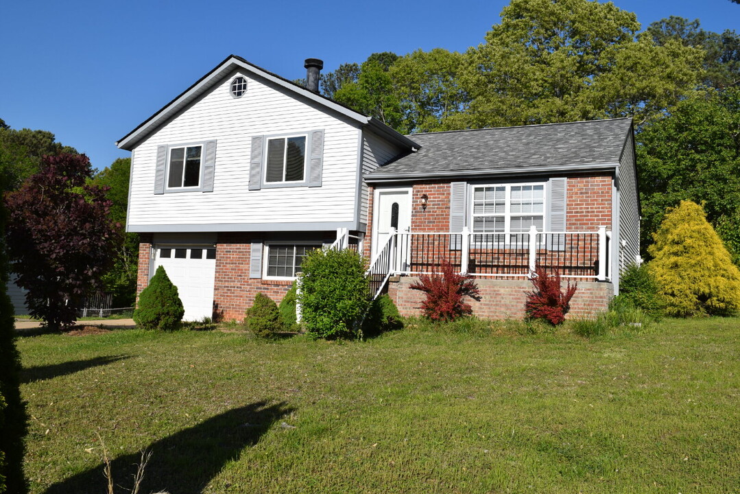 2805 Pine Meadow Dr in Marietta, GA - Building Photo