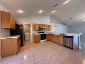 207 Cranbrook Dr in Kissimmee, FL - Building Photo - Building Photo