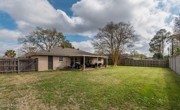 117 Gayle Dr in Lafayette, LA - Building Photo - Building Photo