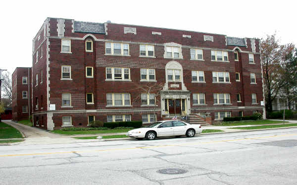 Parkview Apartments in Lakewood, OH - Foto de edificio - Building Photo