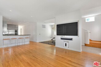 8960 Lloyd Pl in West Hollywood, CA - Building Photo - Building Photo