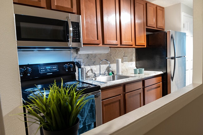 Roman Villa Apartments in Denver, CO - Building Photo - Building Photo