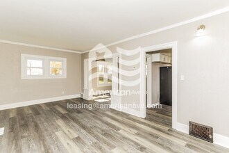 208 N Walnut St in Mount Clemens, MI - Building Photo - Building Photo