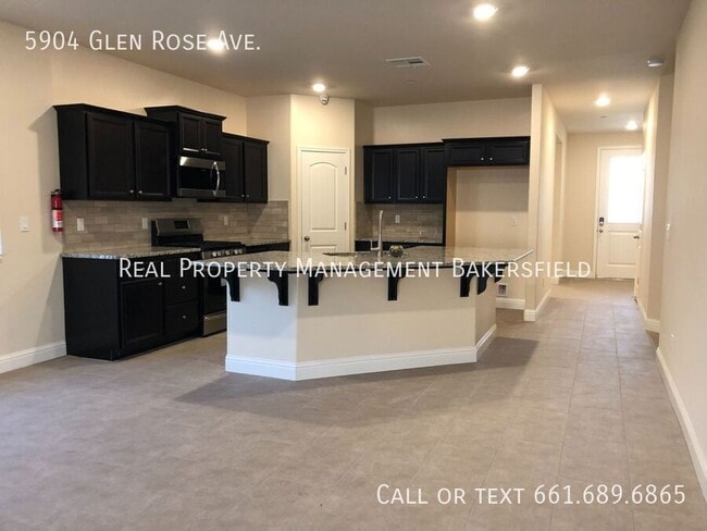 5904 Glen Rose Ave in Bakersfield, CA - Building Photo - Building Photo