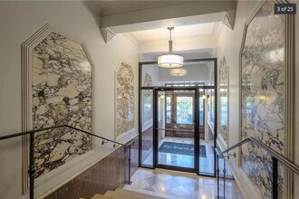807 W 48th St in Kansas City, MO - Building Photo - Building Photo
