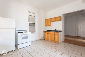 2035 N Western Ave, Unit 2R in Chicago, IL - Building Photo - Building Photo