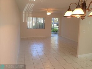 411 S Crescent Dr in Hollywood, FL - Building Photo - Building Photo