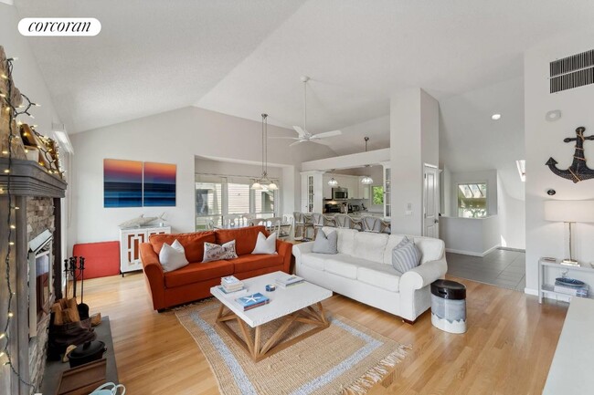52 Fairway Pl in Montauk, NY - Foto de edificio - Building Photo