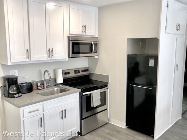 9025 W 3rd St in Los Angeles, CA - Building Photo - Building Photo