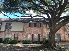 14715 Barryknoll Ln in Houston, TX - Building Photo
