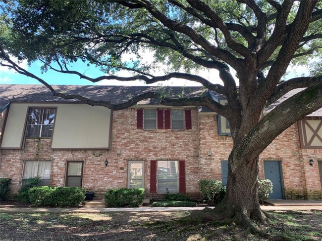 property at 14715 Barryknoll Ln