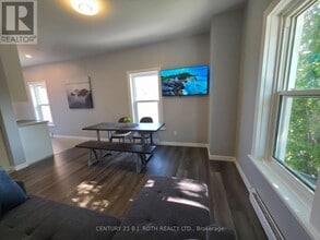 82 Albert St N in Orillia, ON - Building Photo - Building Photo