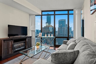 900 Bay St. in Toronto, ON - Building Photo - Building Photo