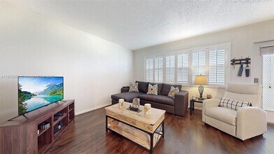 4047 Rexford A in Boca Raton, FL - Building Photo - Building Photo