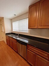 1220 100th Pl NE in Bellevue, WA - Building Photo - Building Photo