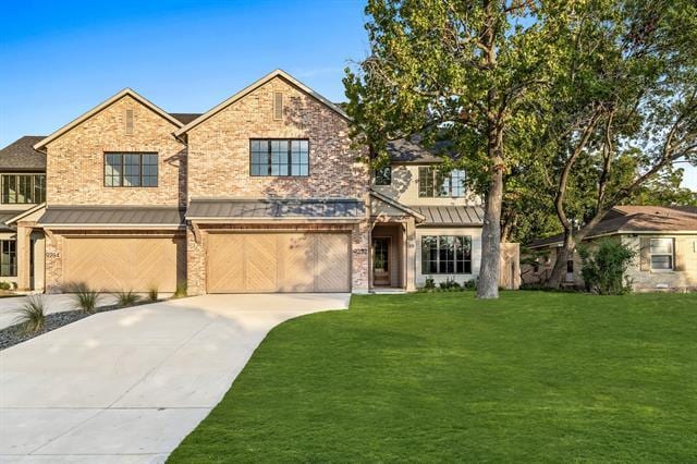 property at 9232 San Fernando Way