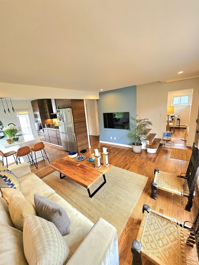 property at 301 E Glen Ave