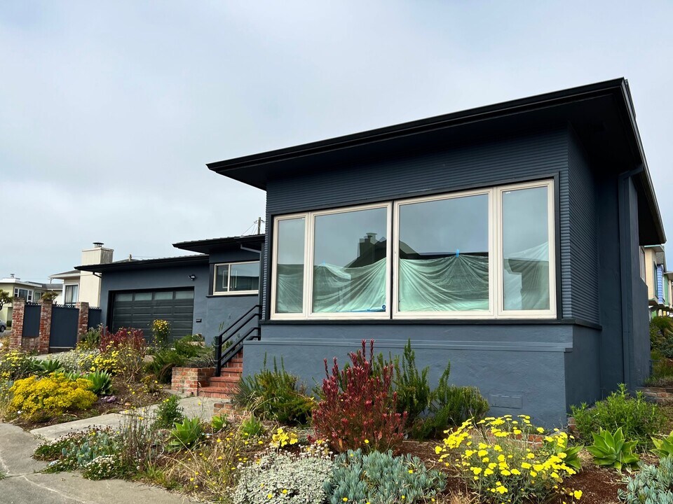 2 Maywood Ave in Daly City, CA - Building Photo