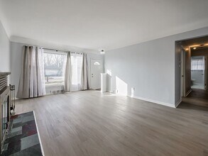 20007 Chalon St in St. Clair Shores, MI - Building Photo - Building Photo