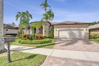 2553 Jardin Manor in Weston, FL - Building Photo - Building Photo