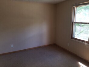 1013 Dewey Ave NE in Bemidji, MN - Building Photo - Building Photo