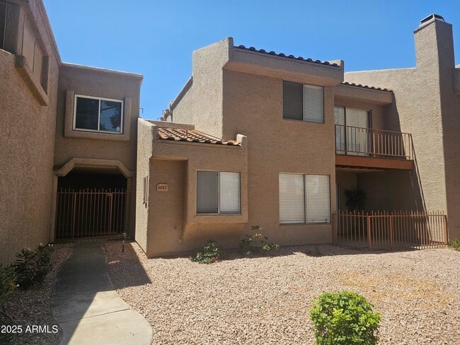 2834 S Ext Rd in Mesa, AZ - Building Photo - Building Photo