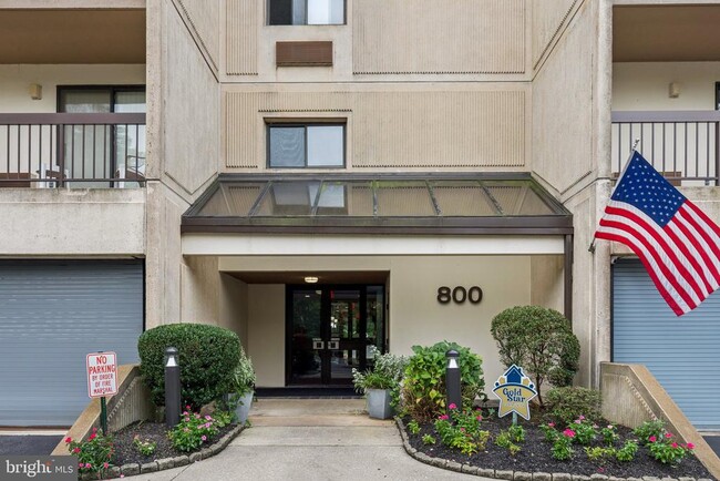 800 Avondale Rd in Wallingford, PA - Foto de edificio - Building Photo