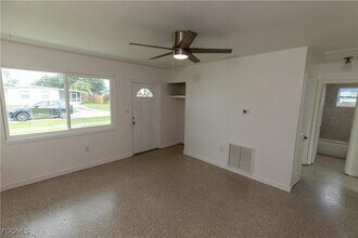 21043 Bersell Ave, Unit 1 in Port Charlotte, FL - Building Photo - Building Photo