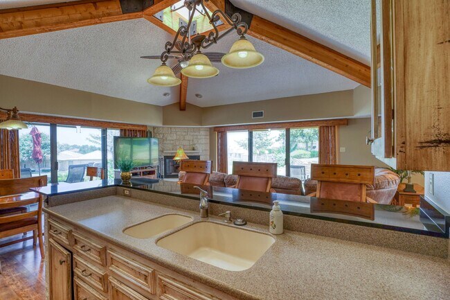 1406 Broken Hills Dr in Horseshoe Bay, TX - Building Photo - Building Photo