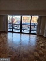 3800 Fairfax Dr in Arlington, VA - Building Photo