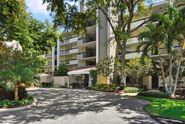 property at 820 Lavers Cir