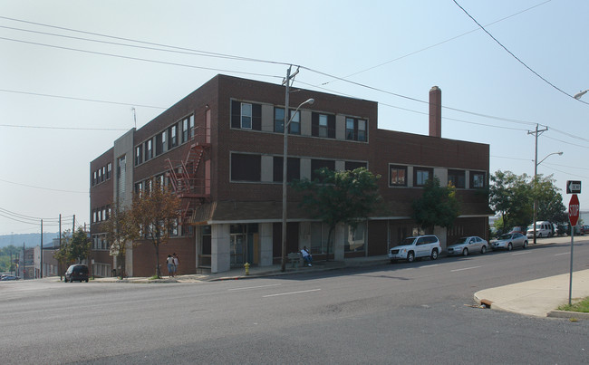 Phoenix House in Peoria, IL - Building Photo - Building Photo