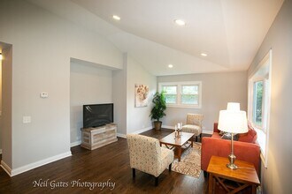 690 Highland Pl in Highland Park, IL - Building Photo - Building Photo