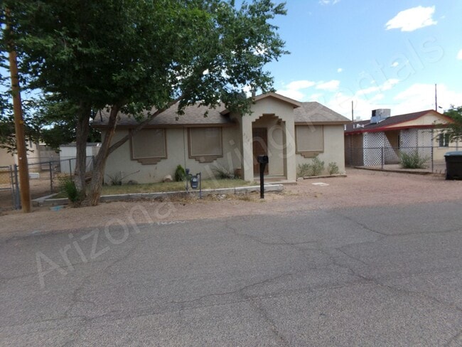 property at 2206 Crozier Ave