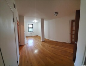 102-35 64th Rd in New York, NY - Building Photo - Building Photo