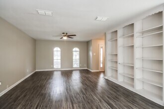 7206 Foxmar Ln in Humble, TX - Building Photo - Building Photo